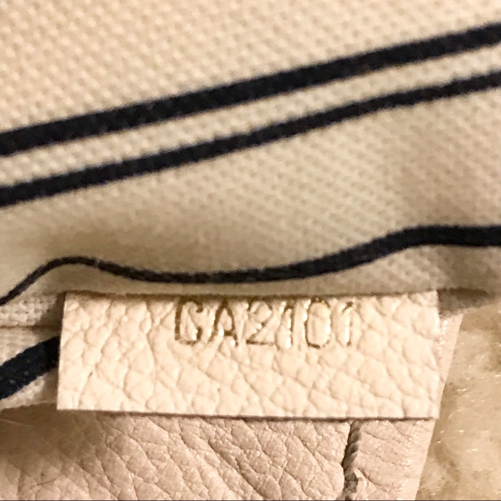 Authentic Louis Vuitton Artsy White Monogram Empreinte Leather Shoulder Bag - Picture 3 of 14